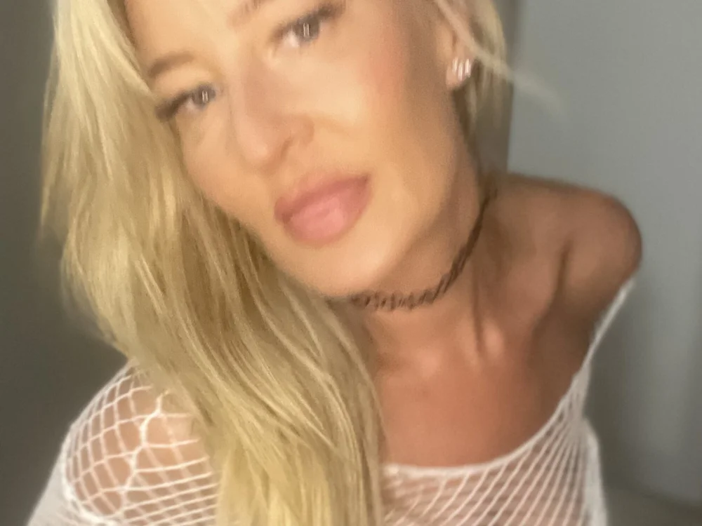 Ladyzaraafterdark: офлайн-секс-чат