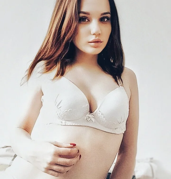 Alina_Florrie's Offline XXX Chat