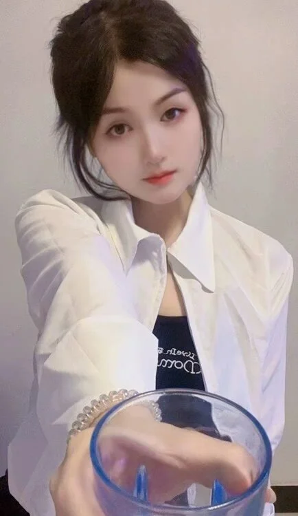 tiankongyun01's Offline XXX Chat