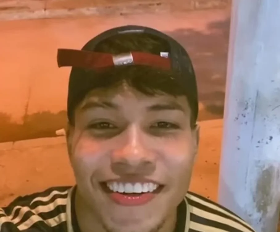 etham_'s Offline Chat Room