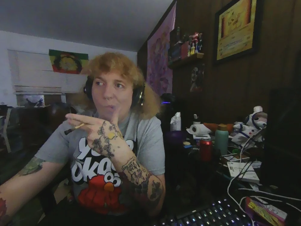 Felonyjackson's Offline Chat Room