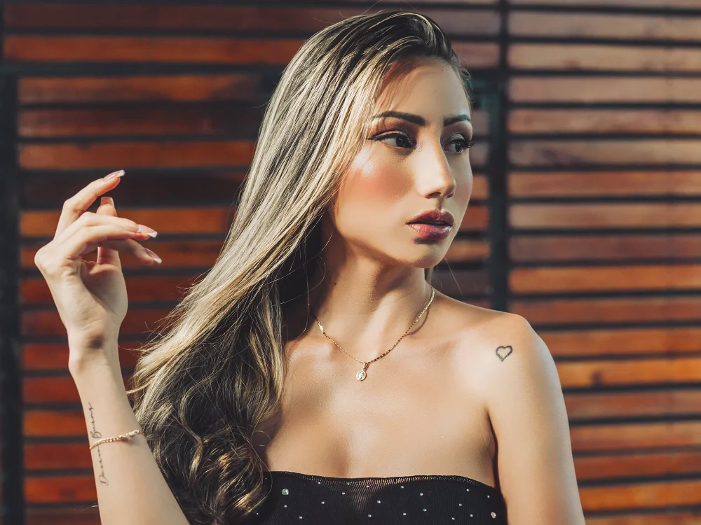 JuliasProusex_ Offline XXX-Chat