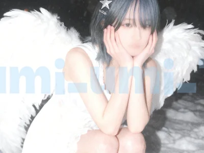 umi_umi_7 - petite asian