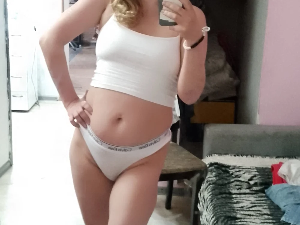 Carlotta_Toni offline chatrum