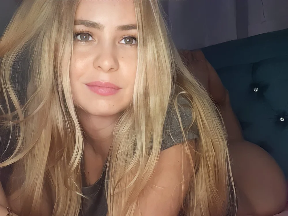 miss_congeniality's Offline XXX Chat