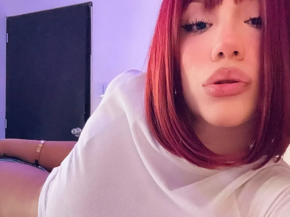 ZharaLux Chat XXX offline