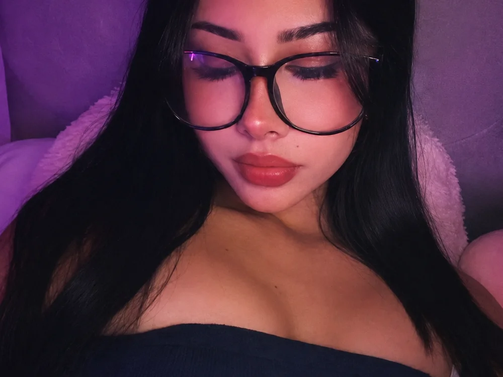 kittyydoll_n Offline XXX chat