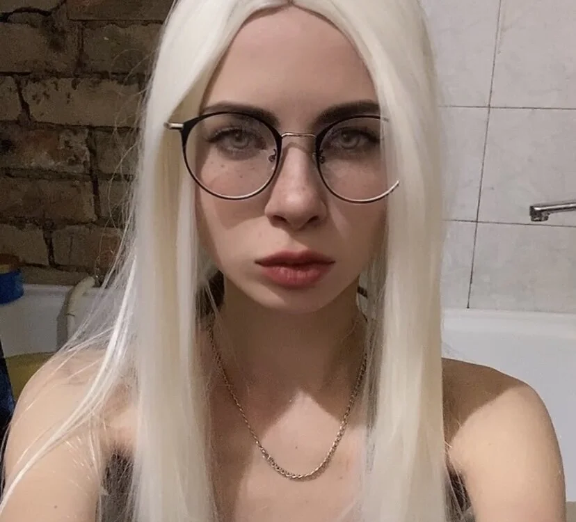 lovelitops' Offline XXX Chat