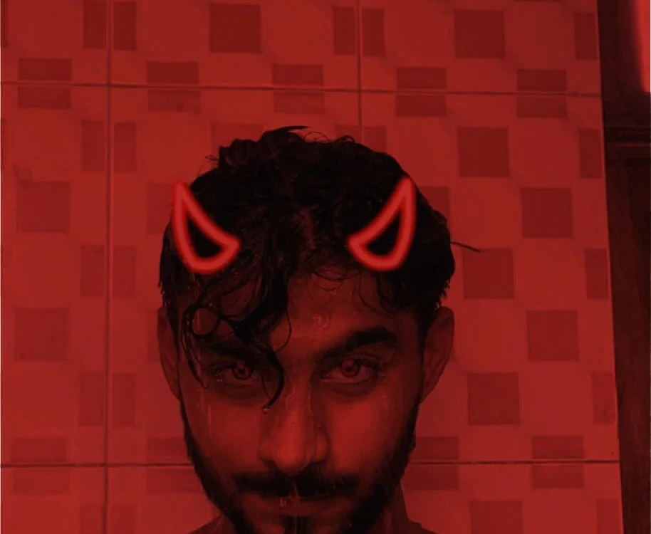 hottestboy03 Adlı Modelin Çevrimdışı XXX Sohbeti