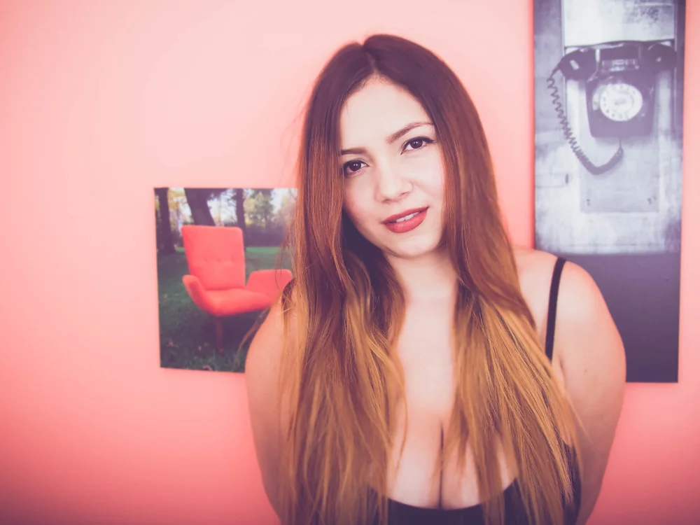 LauraHaze's Offline Chat Room