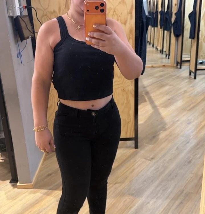 LatinMilf99's Offline XXX Chat