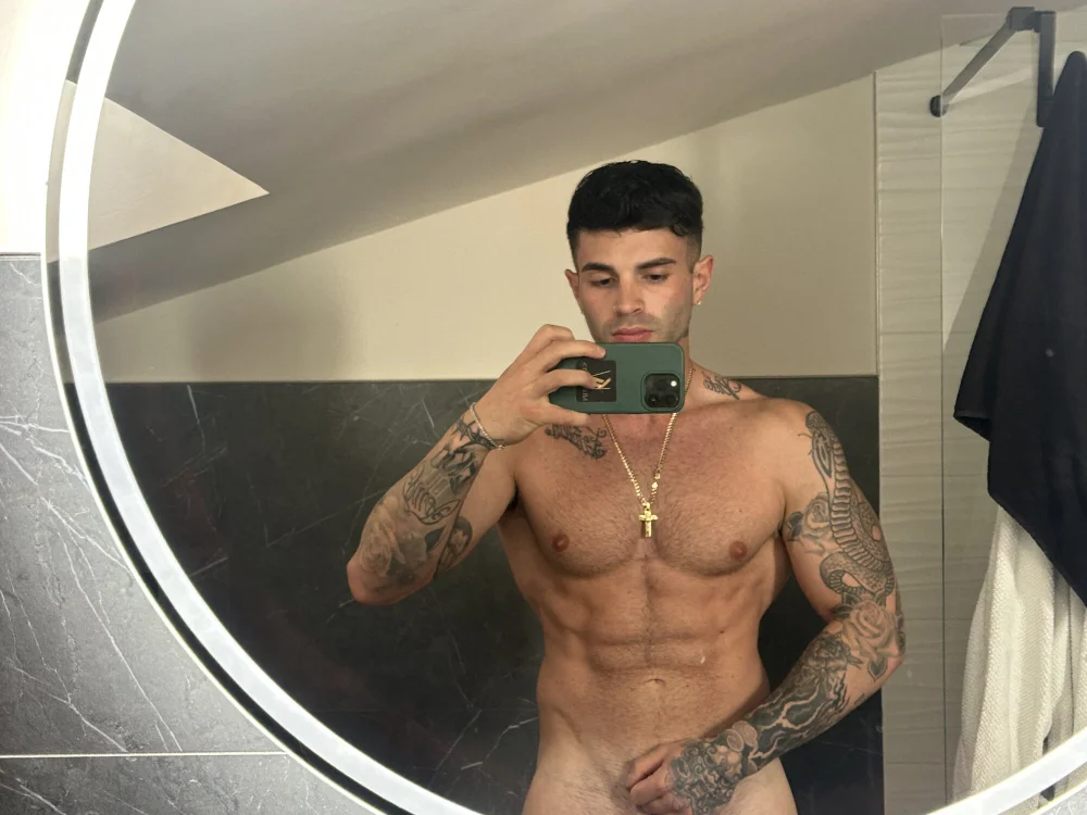 mrk989898 Adlı Modelin Çevrimdışı XXX Sohbeti