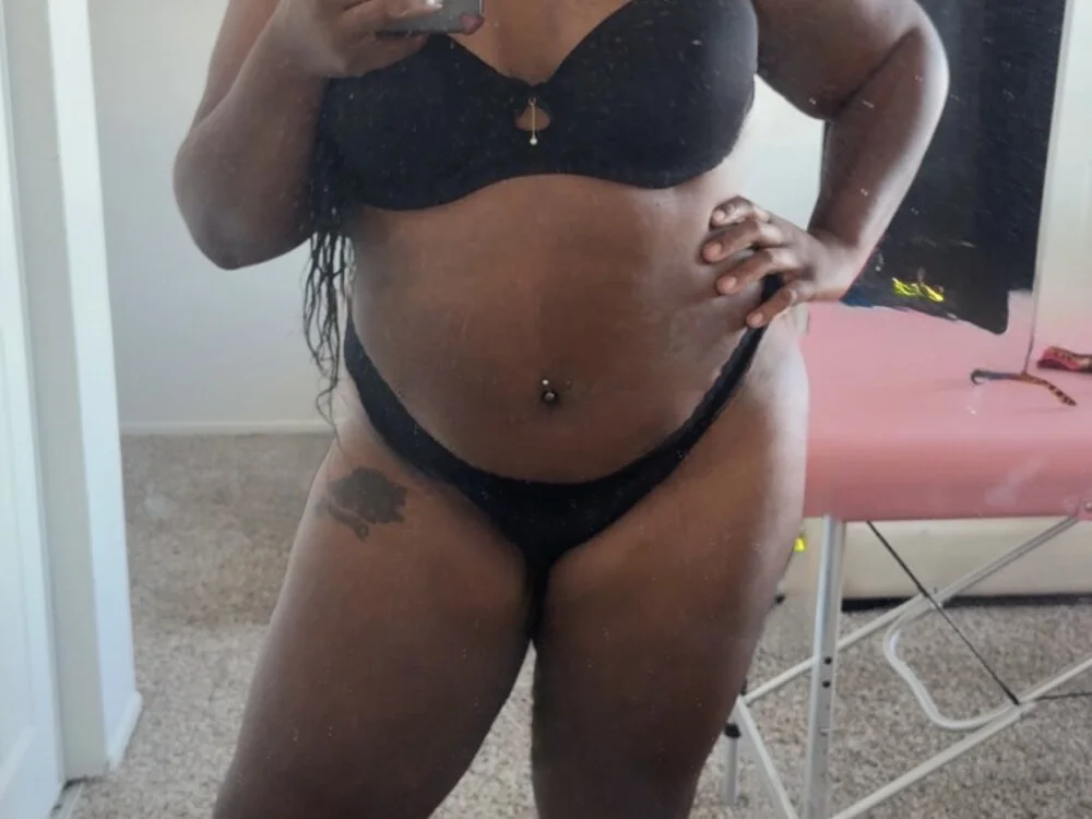 queendommi Chat XXX offline