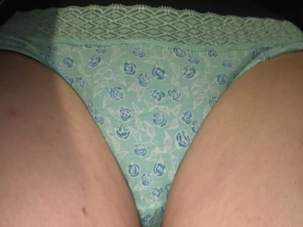 LindaWade95's Offline XXX Chat