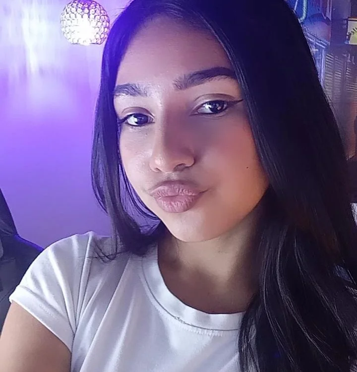 Naomi_fox2 offline chatrum