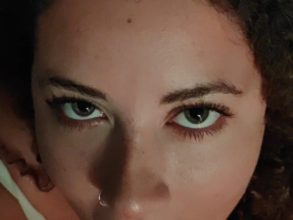 keyla19's Offline Chat Room