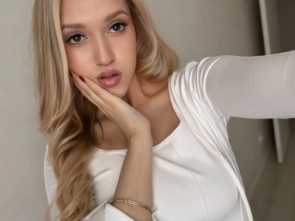 RussianBlondes Obrolan XXX Offline
