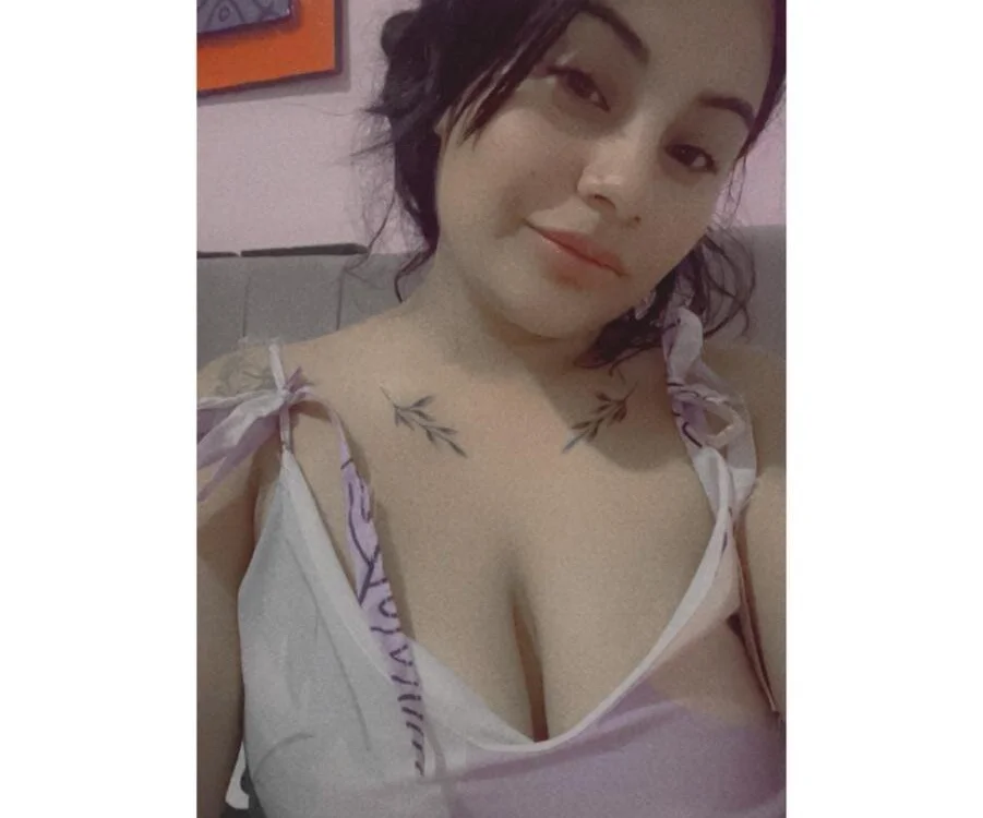 CAMILA_VARGAS_ Offline Chatraum