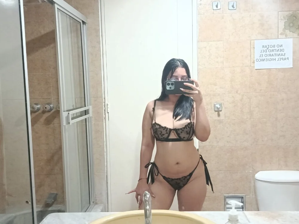 MiaBlacke Offline XXX-Chat