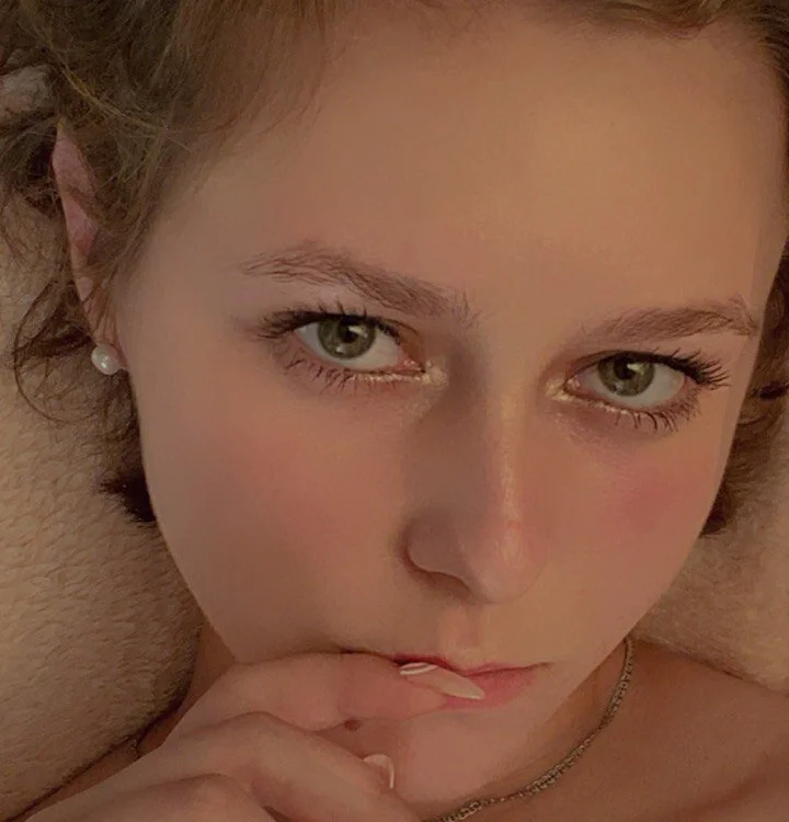 AmberGray's Offline XXX Chat