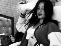 Модель mia_velvetk