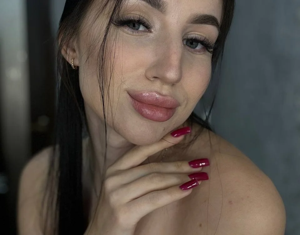 Fern__Love's Offline Chat Room