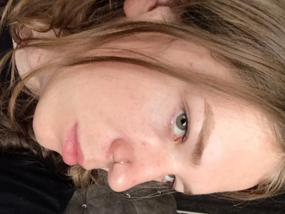yourhoneykris Offline Chatraum
