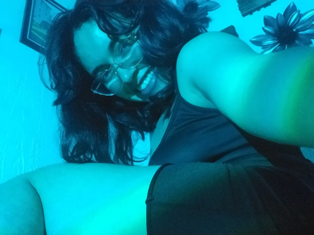 Paradise_milan Offline XXX chat