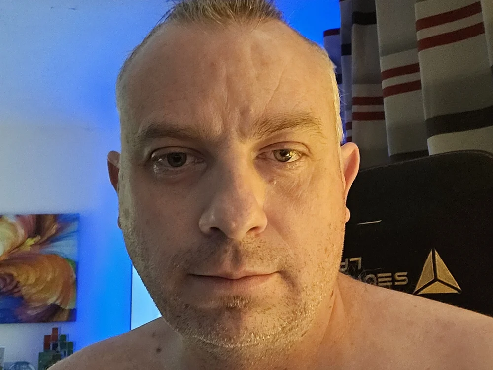 Rockhard4u36 offline chatrum