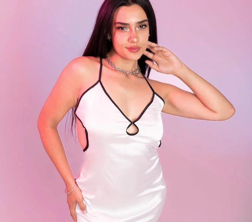 SeleneeEvanss' Offline XXX Chat