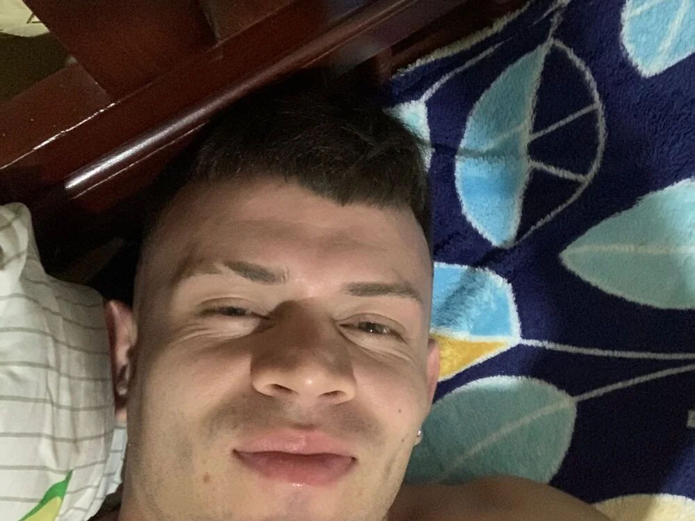 Samuel_lopezx's Offline XXX Chat