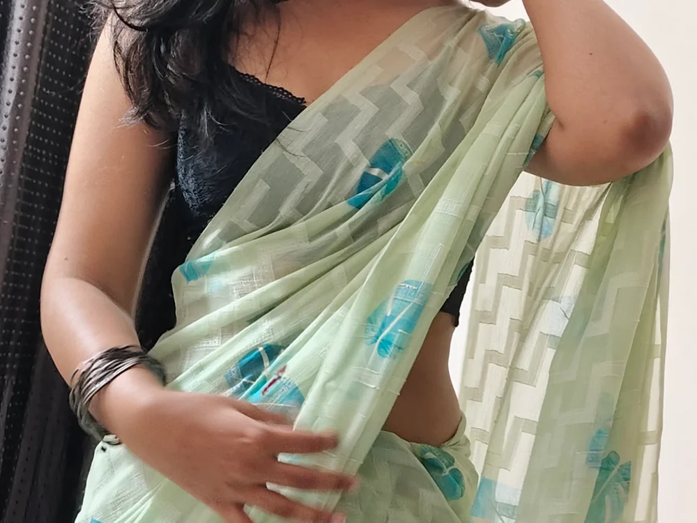 yashi_singh_ Adlı Modelin Çevrimdışı XXX Sohbeti