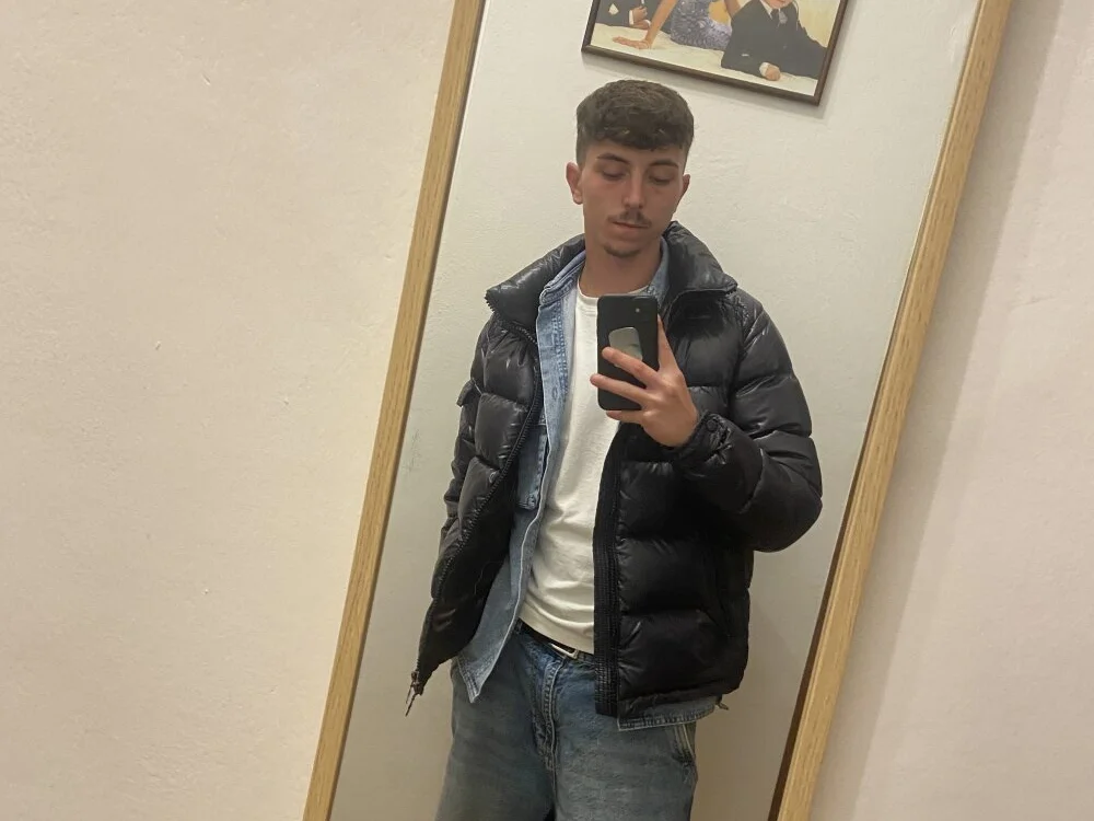 Davide9910x offline XXX-chat