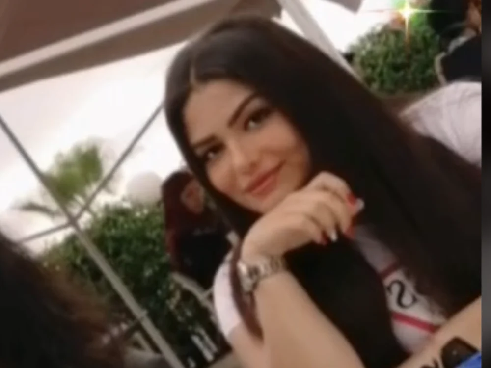 sandra9991's Offline Chat Room