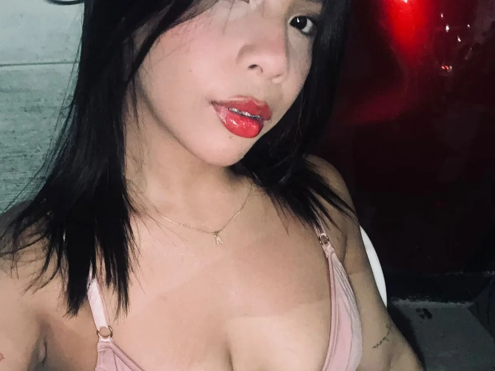 แชท XXX ออฟไลน์ของ Aixa_xxx_