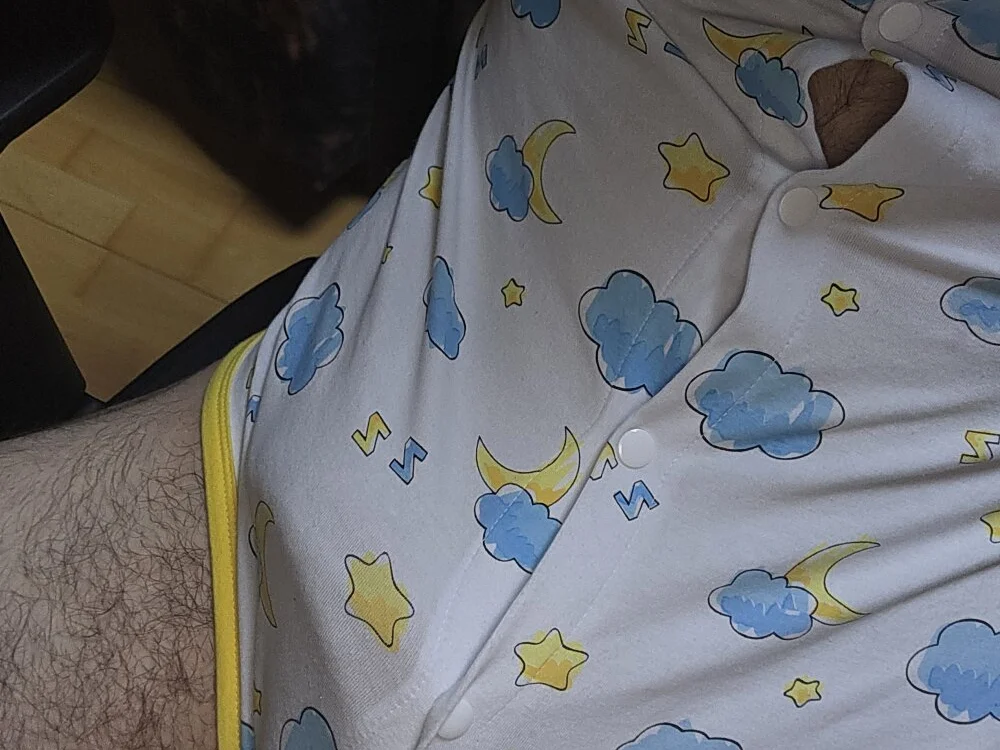 shyboylovesyoun Offline XXX chat