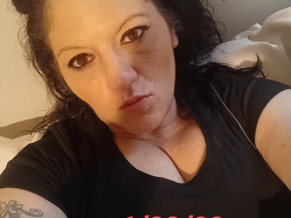 QUEENALEXIA1's Offline XXX Chat