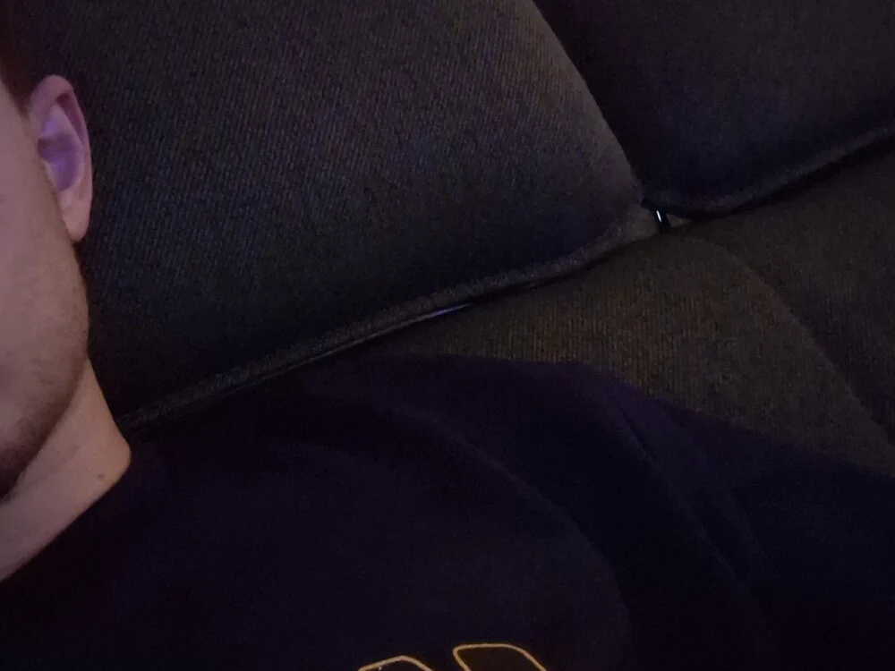 Tom24jr Chat XXX offline