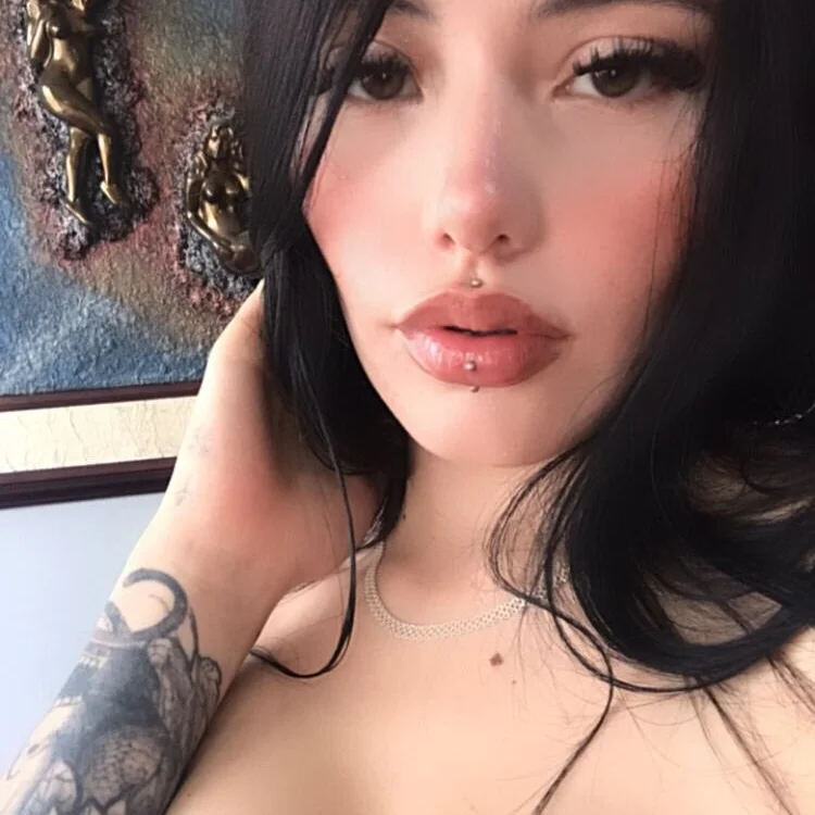 Hilary_well_'s Offline XXX Chat