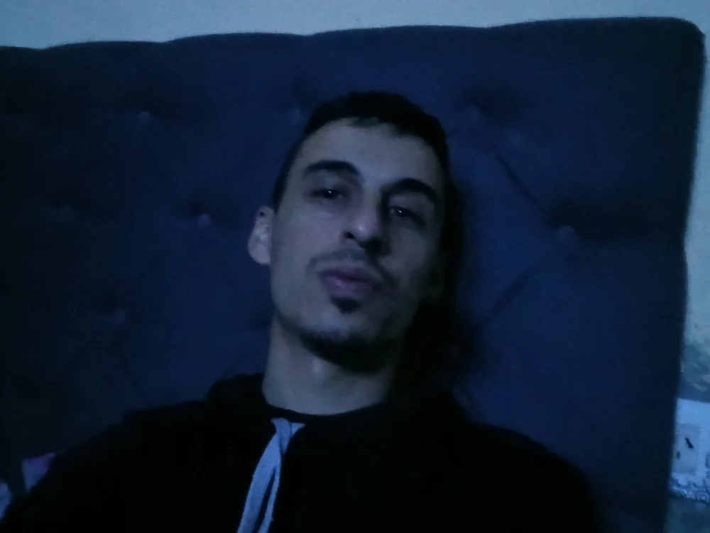 donvaciox's Offline Chat Room