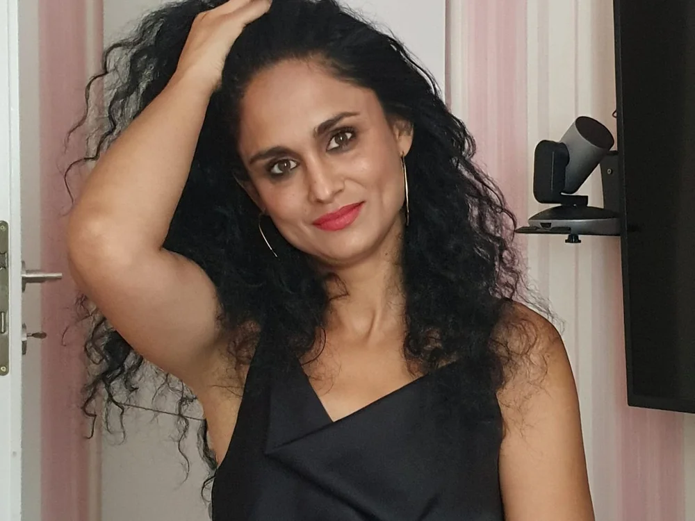 CleopatraGold's Offline Chat Room