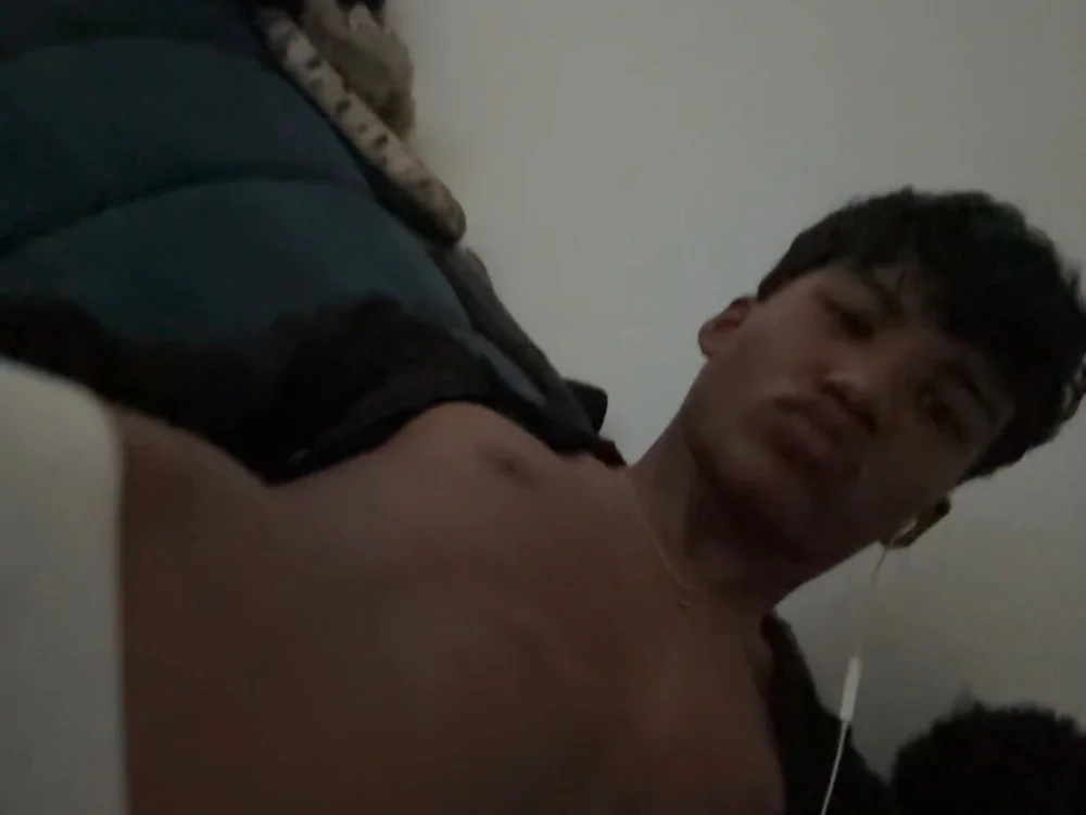 lustful_boyx's Offline XXX Chat