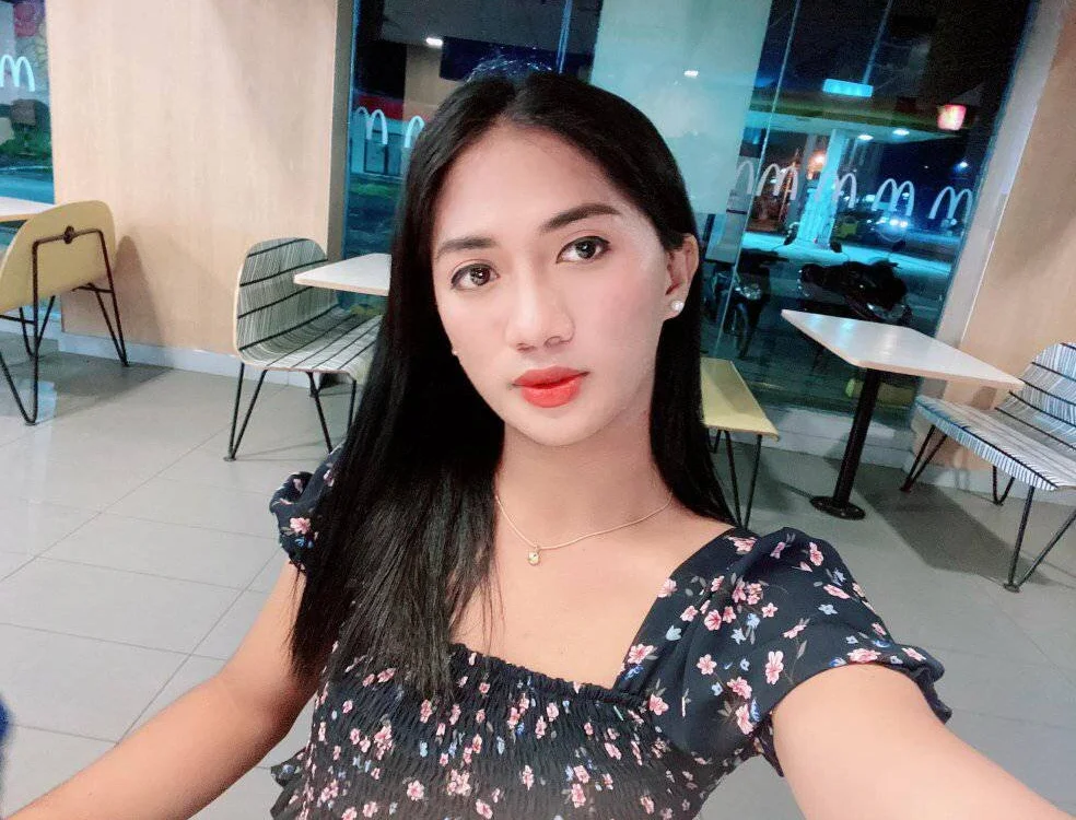 SUGARHOLLYXX Offline XXX-chat