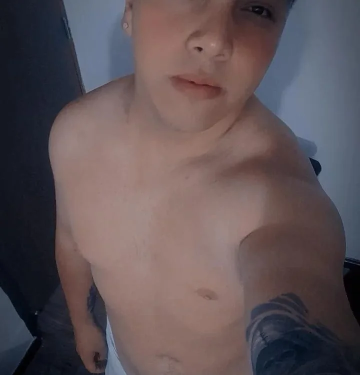 Yolo0722n Offline XXX chat