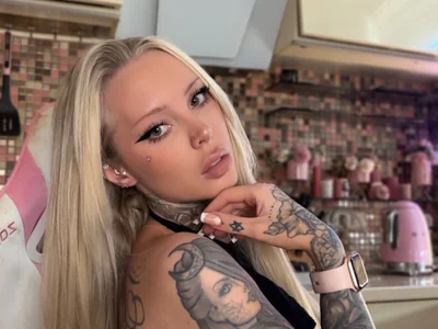 2badforyou on StripChat