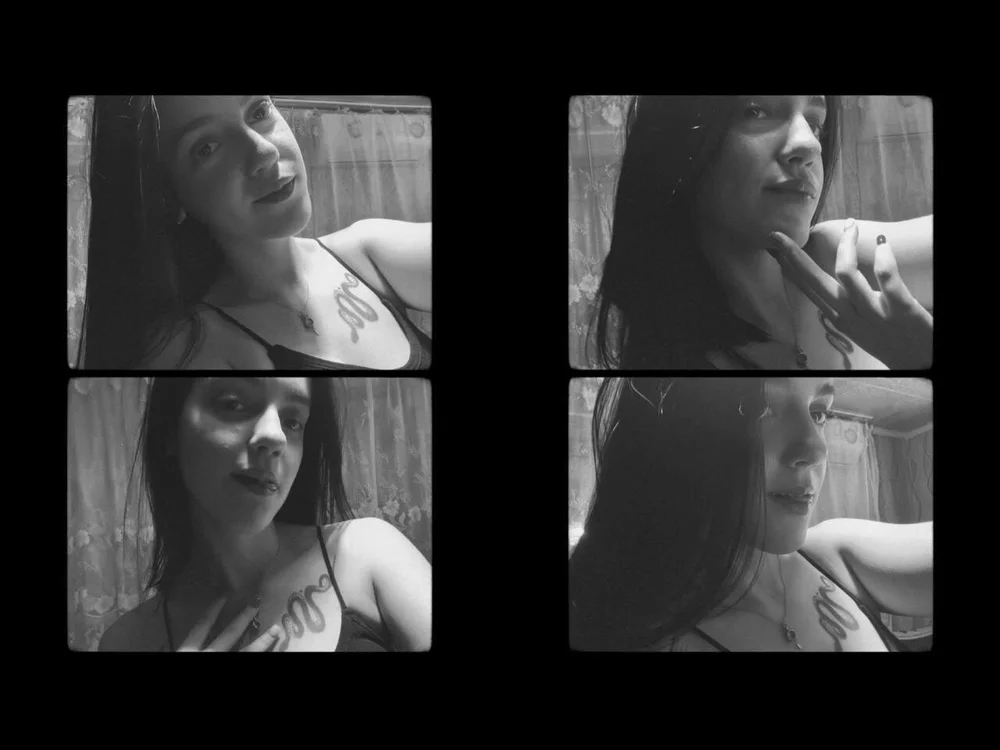 Lovely_Audrey_n Offline XXX chat