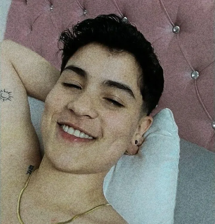 ห้องแชทออฟไลน์ของ Alex_tayler