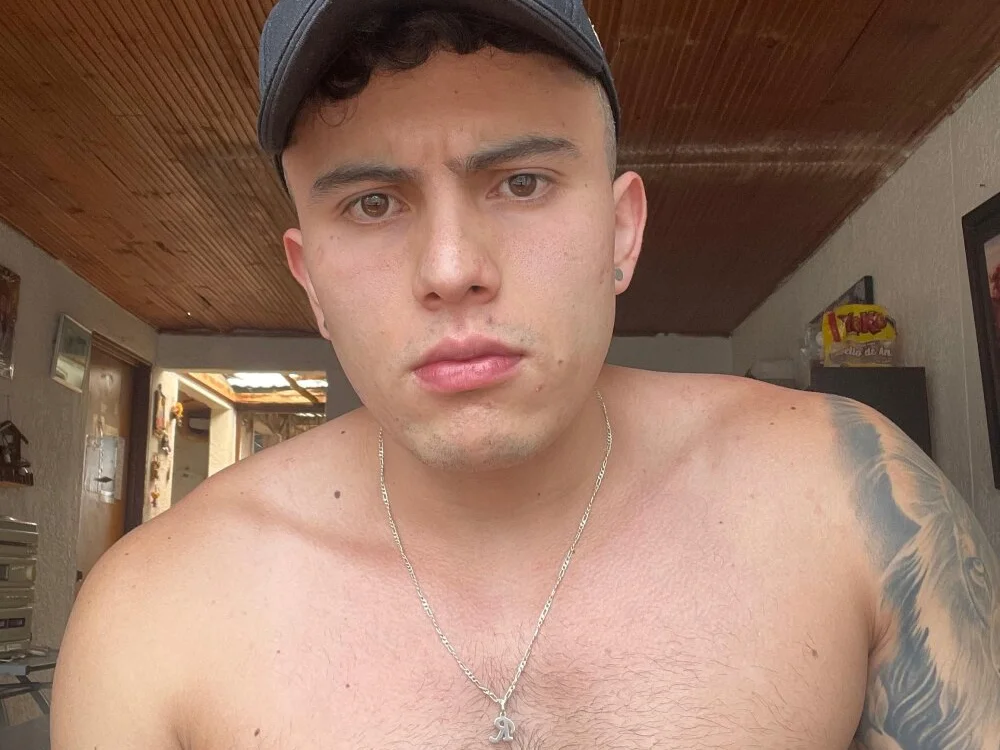 LucasJewely Adlı Modelin Canlı XXX Sohbeti