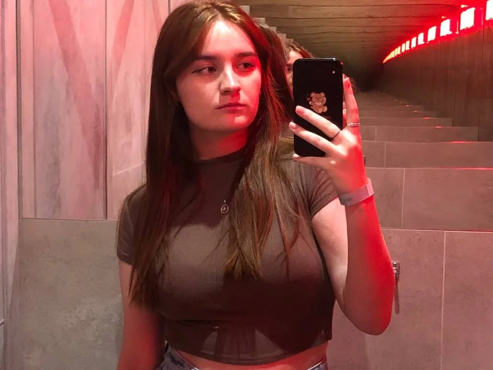 BeckyBirchfield's Offline Chat Room