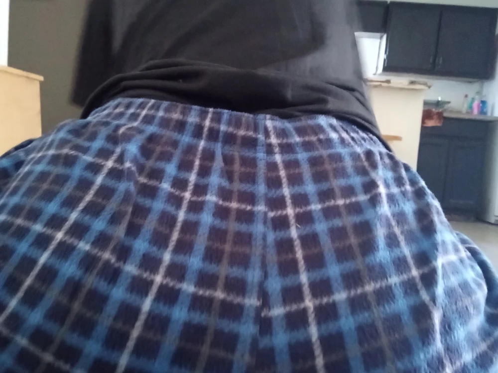 h0llow3d_t0xin Offline XXX Chat